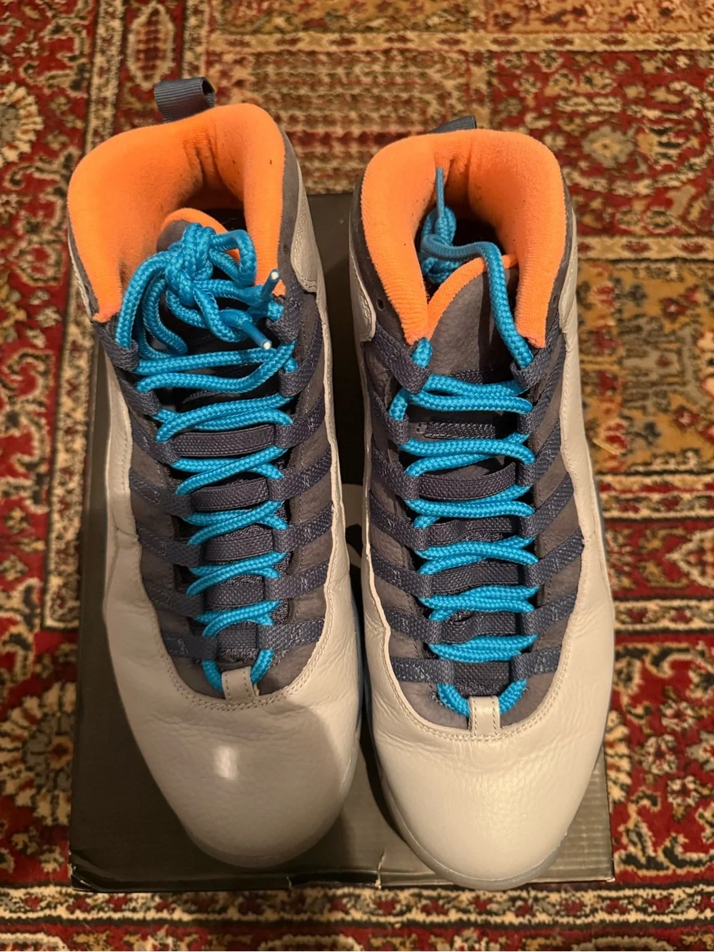 Jordan 10 Retro Bobcats - Sneakers in Gray, Navy & Orange